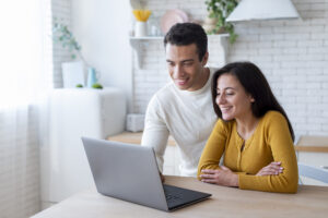 Cara pasangan membangun usaha bersama dengan mudah